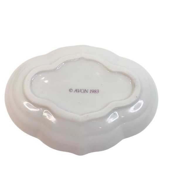 Vintage Avon Music Box Memories are for Sharing Trinket Jewelry Ring Coin 1983 - Picture 7 of 10